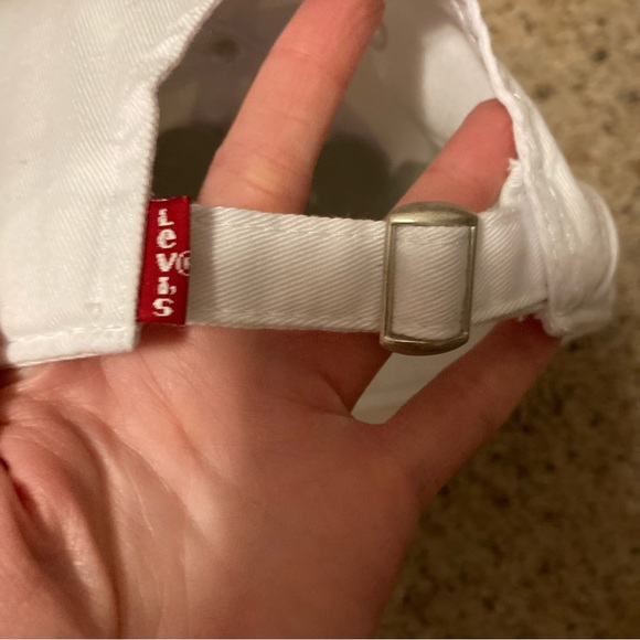 Brand new Levi’s white canvas logo baseball dad hat cap adjustable unisex - Picture 3 of 7